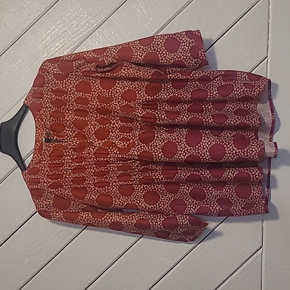 Utsa womans Top size large
